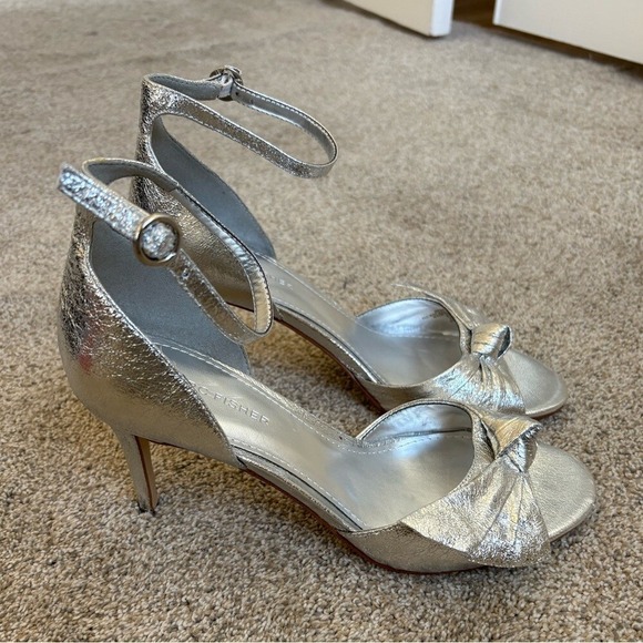 Marc Fisher - Women's Brodie Buckle Knotted Heel Sandals - Size 8.5 - Silver - Picture 6 of 11